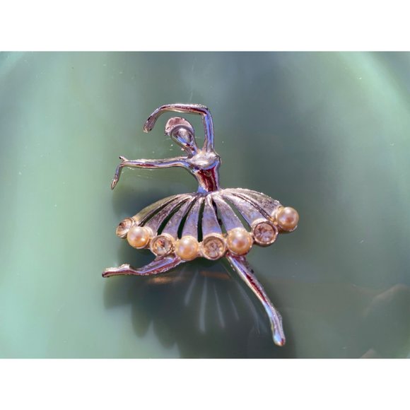 Vintage Dancing Ballerina Brooch Rhinestone Pearls - Picture 4 of 7